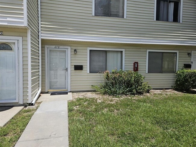 Primary Photo - 672 Leslie Ct