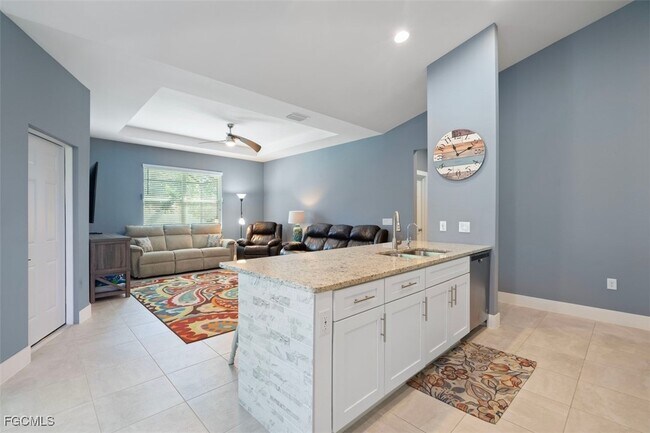 Building Photo - 825 SE 5th Pl