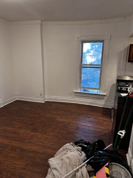 Building Photo - 79 S 1200 E