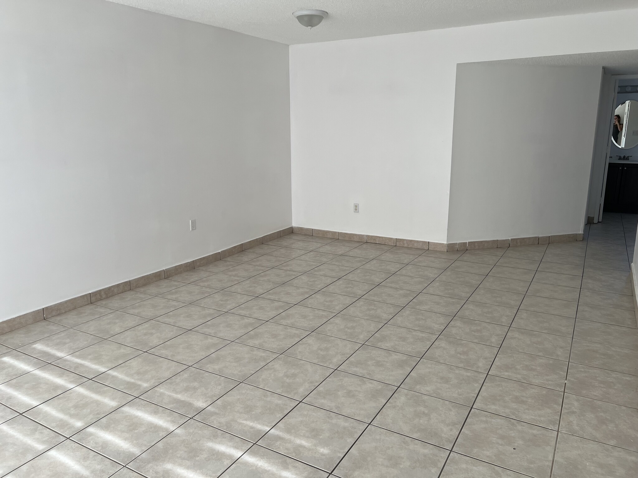 Building Photo - 1155 NW 124th Pl