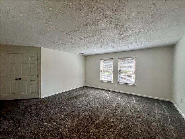 Building Photo - 3524 W Shore Rd