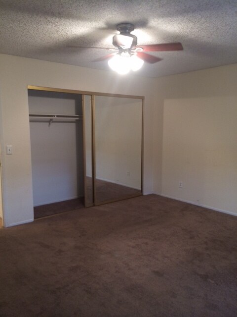 Building Photo - 3 BEDROOM HOME IN APPLE VALLEY