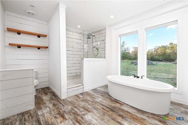 Building Photo - 2301 Wegner Rd