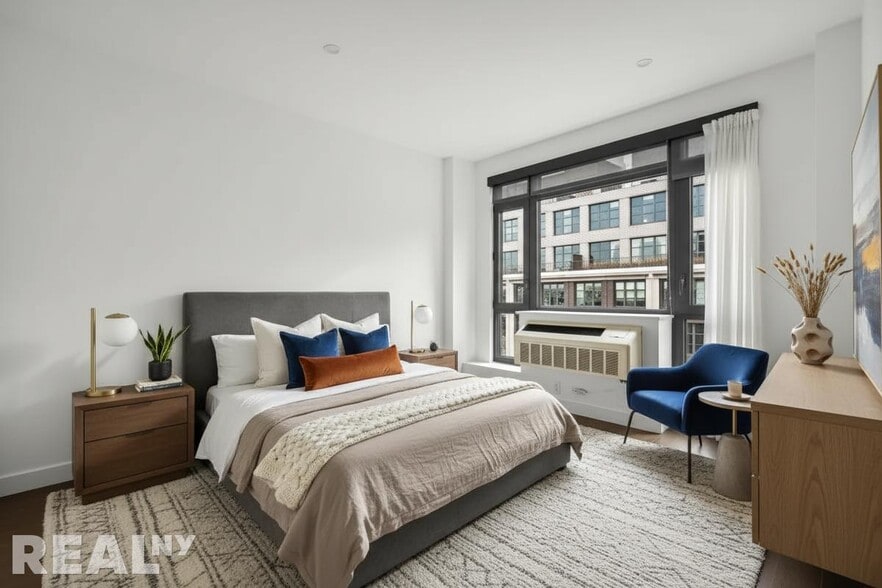 Building Photo - 181 Front St