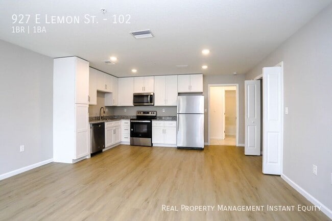 Building Photo - 927 E Lemon St