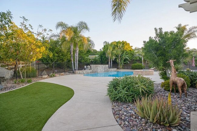 Building Photo - !!! RESORT-STYLE LIVING IN VALLEY VIEW EST...