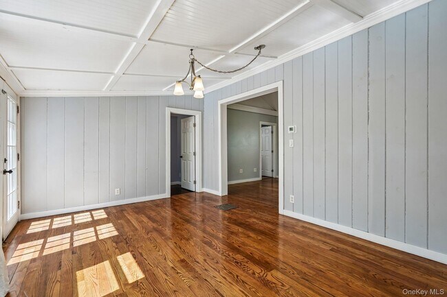 Building Photo - 59 Deer Trail S