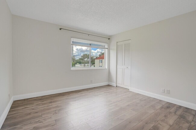 Building Photo - 4991 Sable Pine Cir