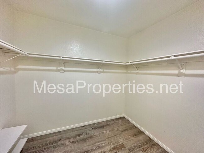 Building Photo - 14747 Carter Rd