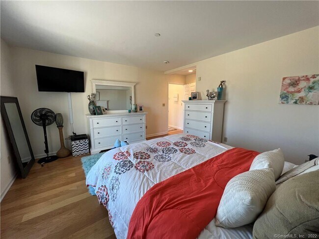 Building Photo - 12 Naugatuck Ave