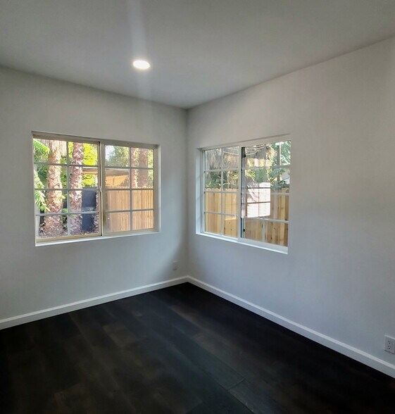 Building Photo - 7121 Jumilla Ave