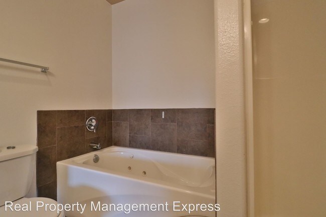 Building Photo - 3 br, 2 bath House - 305 Jerry Place