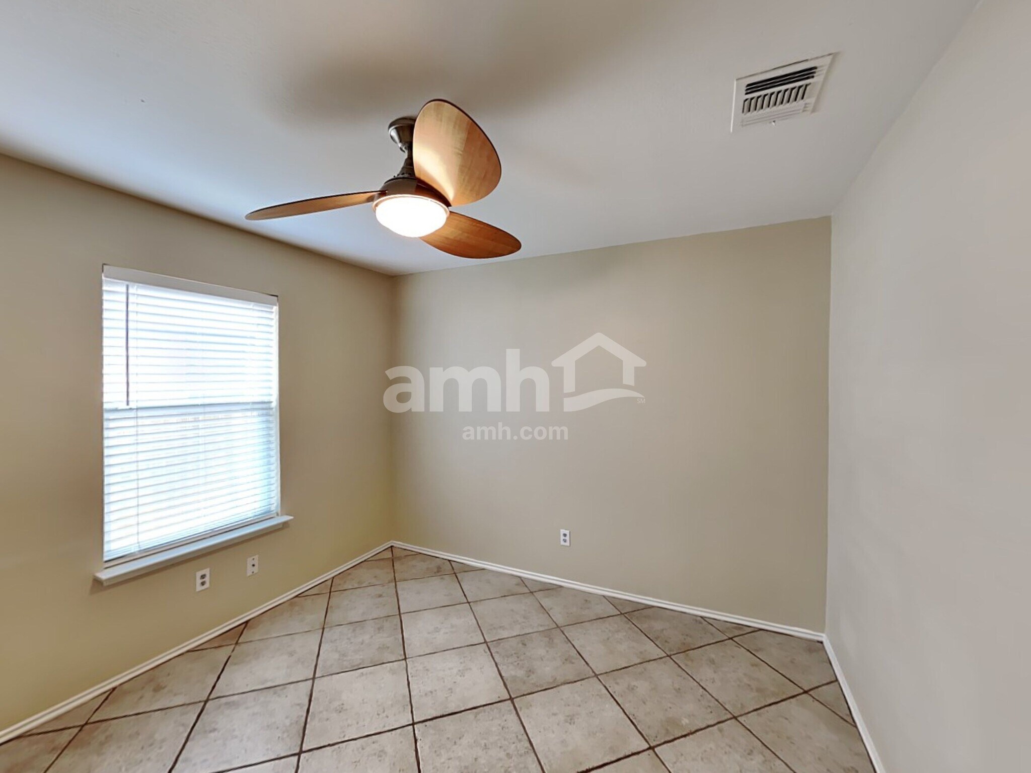 Building Photo - 10711 N Shaenridge