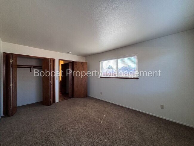 Building Photo - 1516 South Ct