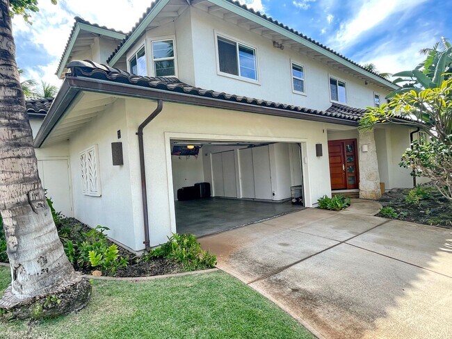 Building Photo - Kai Malu at Wailea luxury furnished townhome, 24-panel PV system, 3 bedroom 2.5 bathroom -Availab...