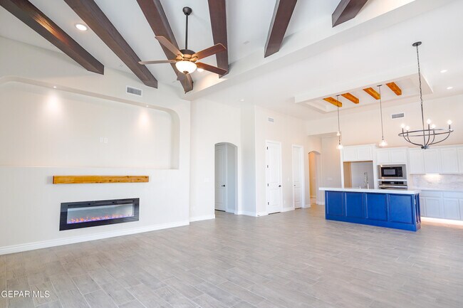 Building Photo - 13368 Emerald Glass Dr