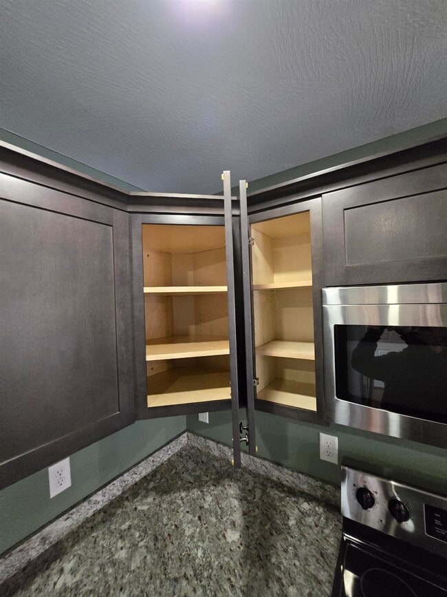 Building Photo - 1-3 Riesling Terrace