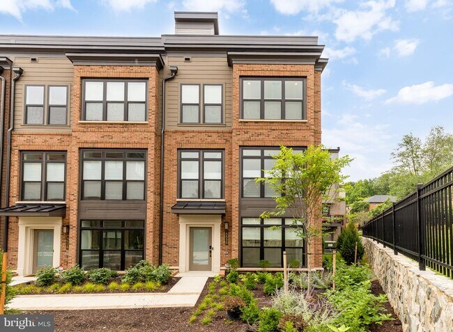 Building Photo - 5530 Topaz Ln