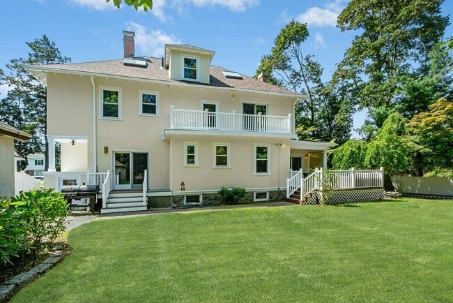 Building Photo - 231 Lagrange St