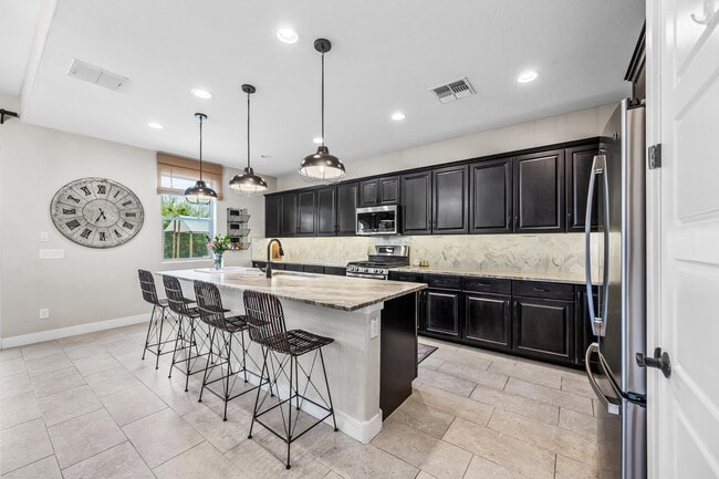 Building Photo - 14462 W Artemisa Ave