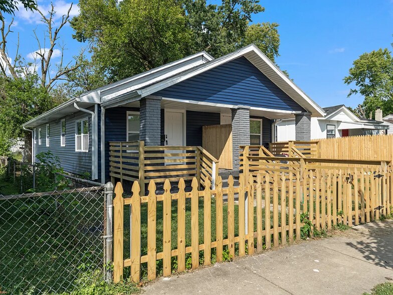 Primary Photo - 572 Trowbridge St