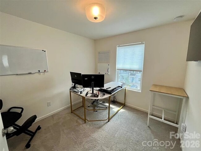 Building Photo - 11005 Woodland Crk Wy