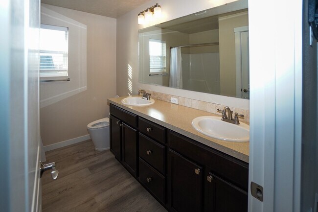 Building Photo - 4272 W Peak Cloud Dr