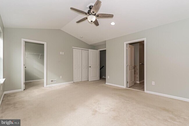 Building Photo - 5 Lani Ln