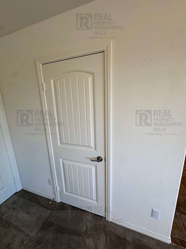 Building Photo - Spacious Menifee Home with Open Floor Plan, Walk-In Closets & Covered Patio