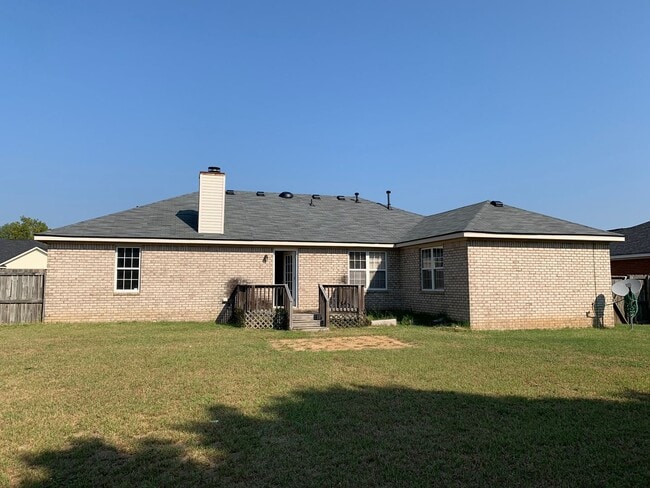 Building Photo - Close to Gate 6 Ft. Eisenhower.