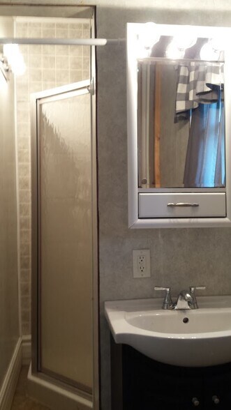 Building Photo - 137 George St