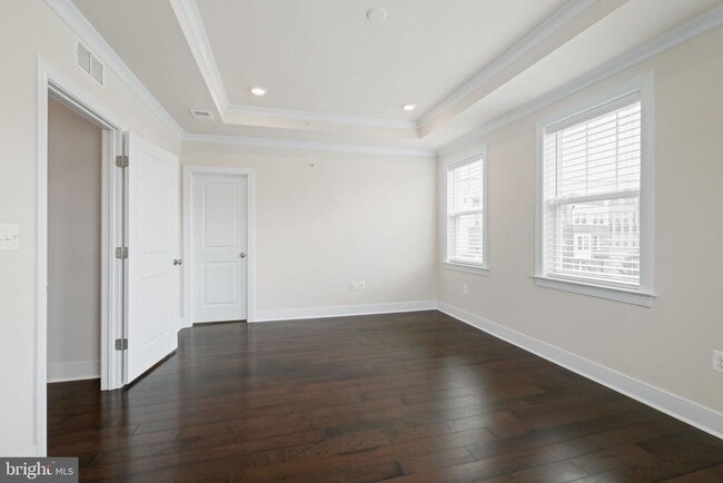Building Photo - 143 Rubens Dr