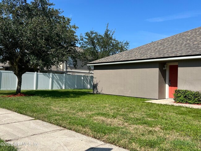 Building Photo - 1815 Green Springs Cir