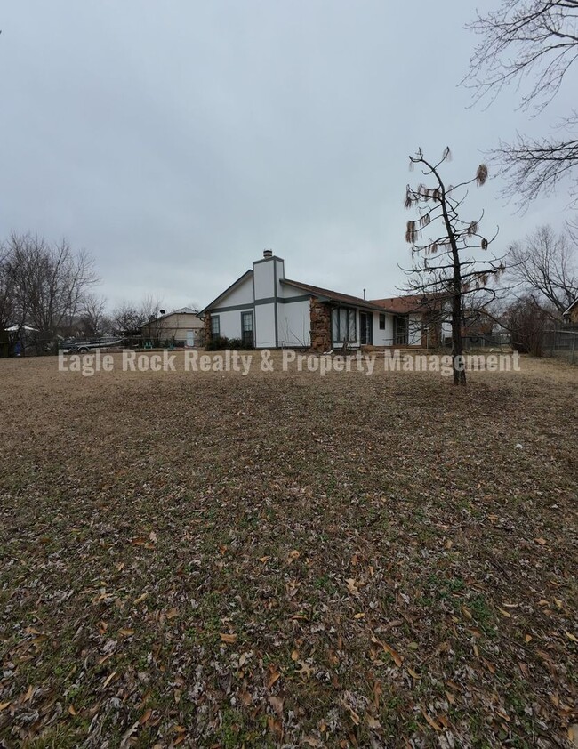 Building Photo - East Tulsa Home for Rent (3beds/2baths)