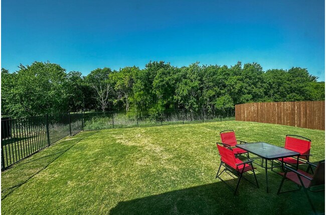 Building Photo - 16501 White Fish Ln