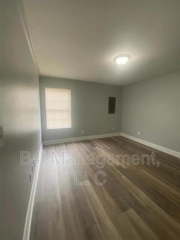 Building Photo - 141 Garfield St