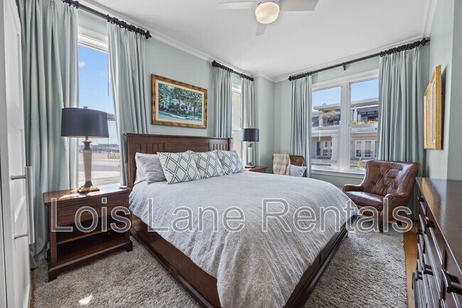 Building Photo - 2 Wharfside St