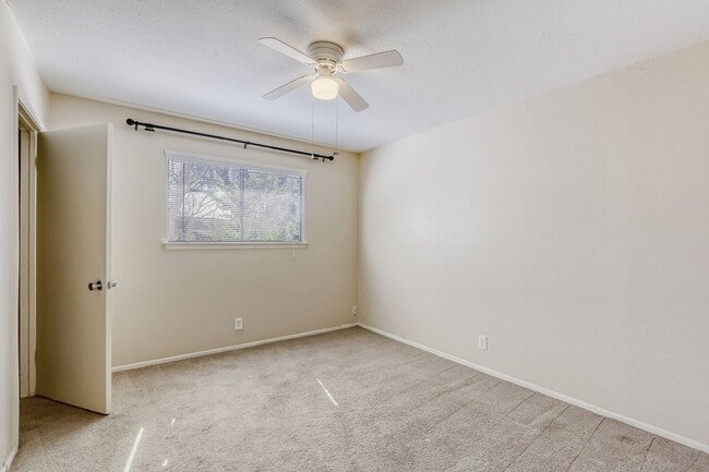 Building Photo - ALL Utilities Included!