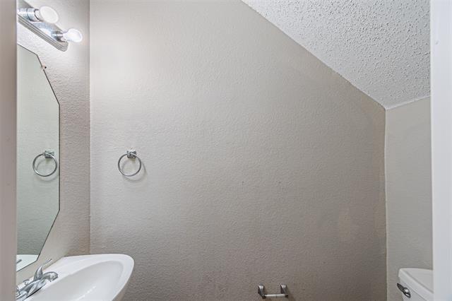 Building Photo - 4640 Springway Ln