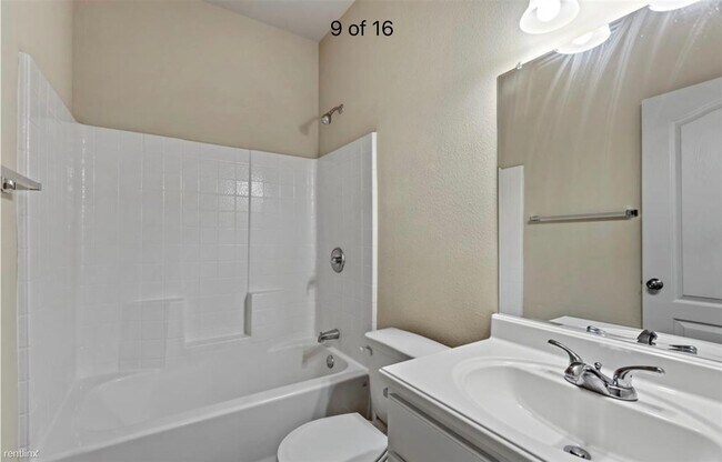 Building Photo - 3 br, 2 bath House - 612 North Wofford Street