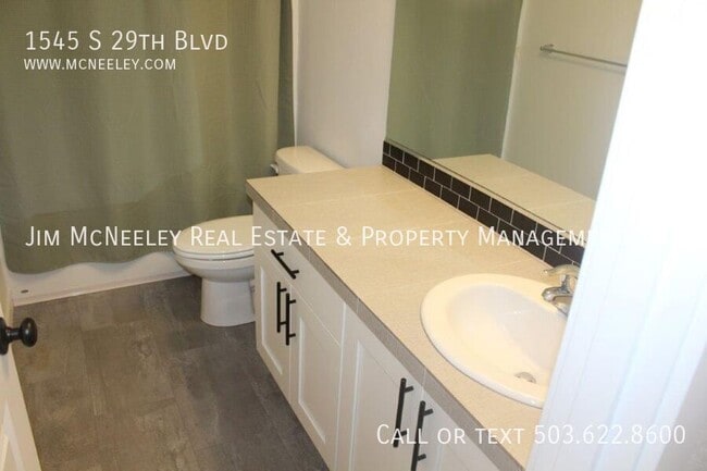 Building Photo - 1545 S 29th Blvd