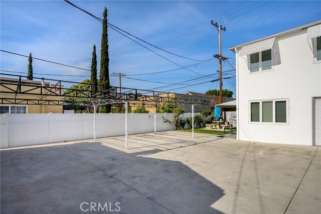 Building Photo - 525 W Wilson Ave