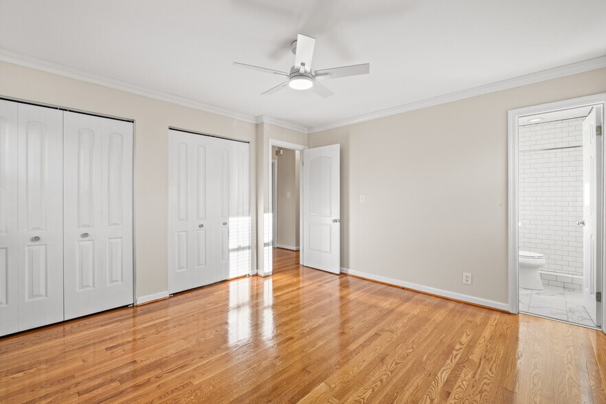 Building Photo - 318 Castleview Dr