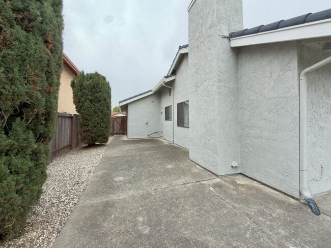 Building Photo - 204 Ashby Pl