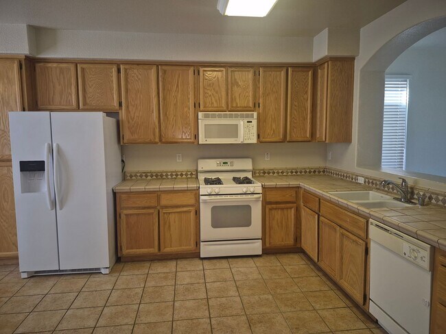 Building Photo - 2176 Catherwood Way