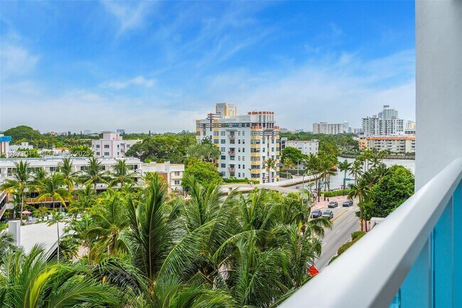 Building Photo - 2301 Collins Ave