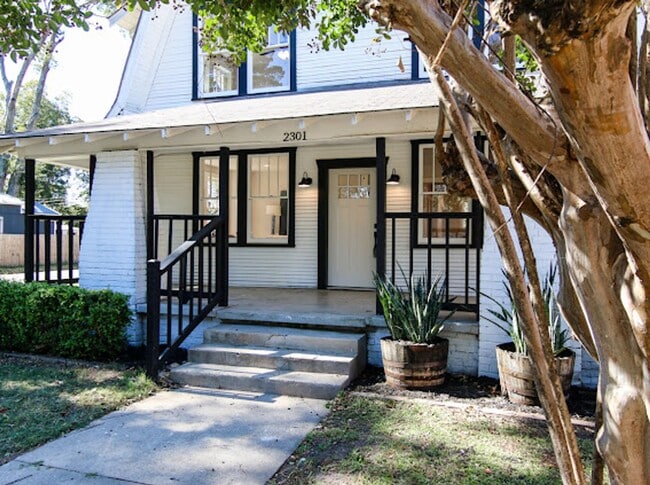 Building Photo - FULLY UPDATED - 4Bedroom on the Arkansas Side