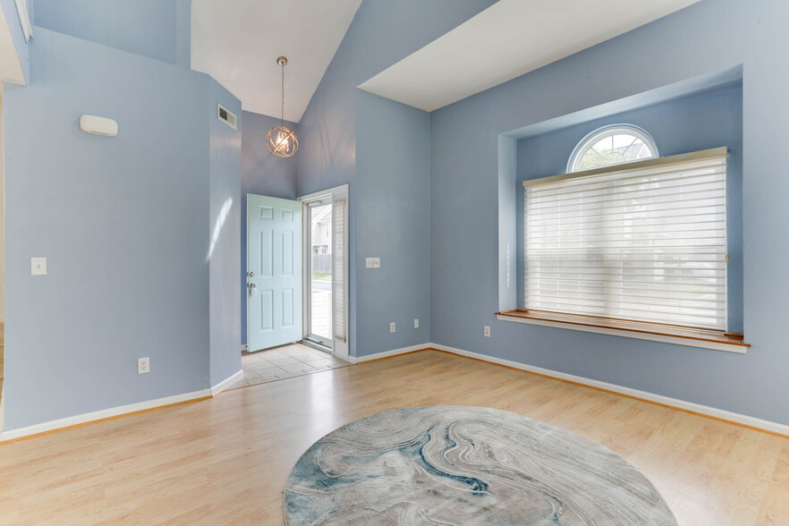 Building Photo - 1553 Wynd Crest Way