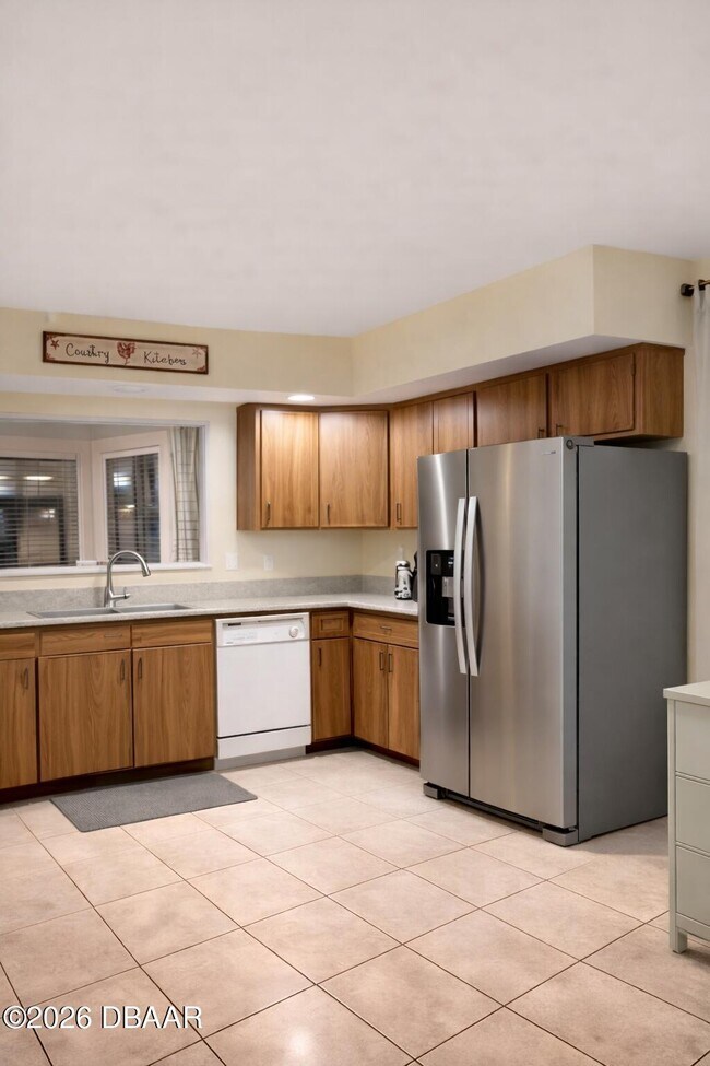 Building Photo - 137 Gull Dr S