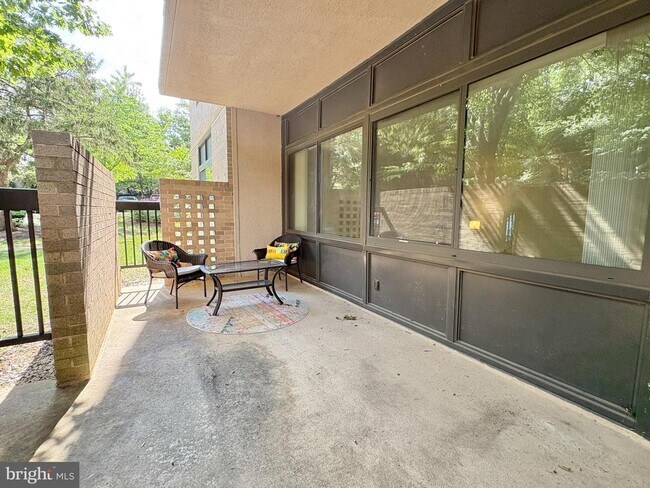 Building Photo - 3713 S George Mason Dr